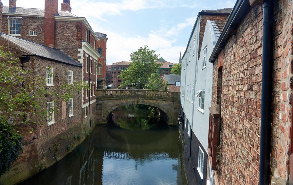 Hotels and Apartments near York Barbican